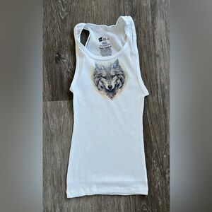 White Sleeveless Scoop Neck Tank Top with Graphic Wolf Print XS